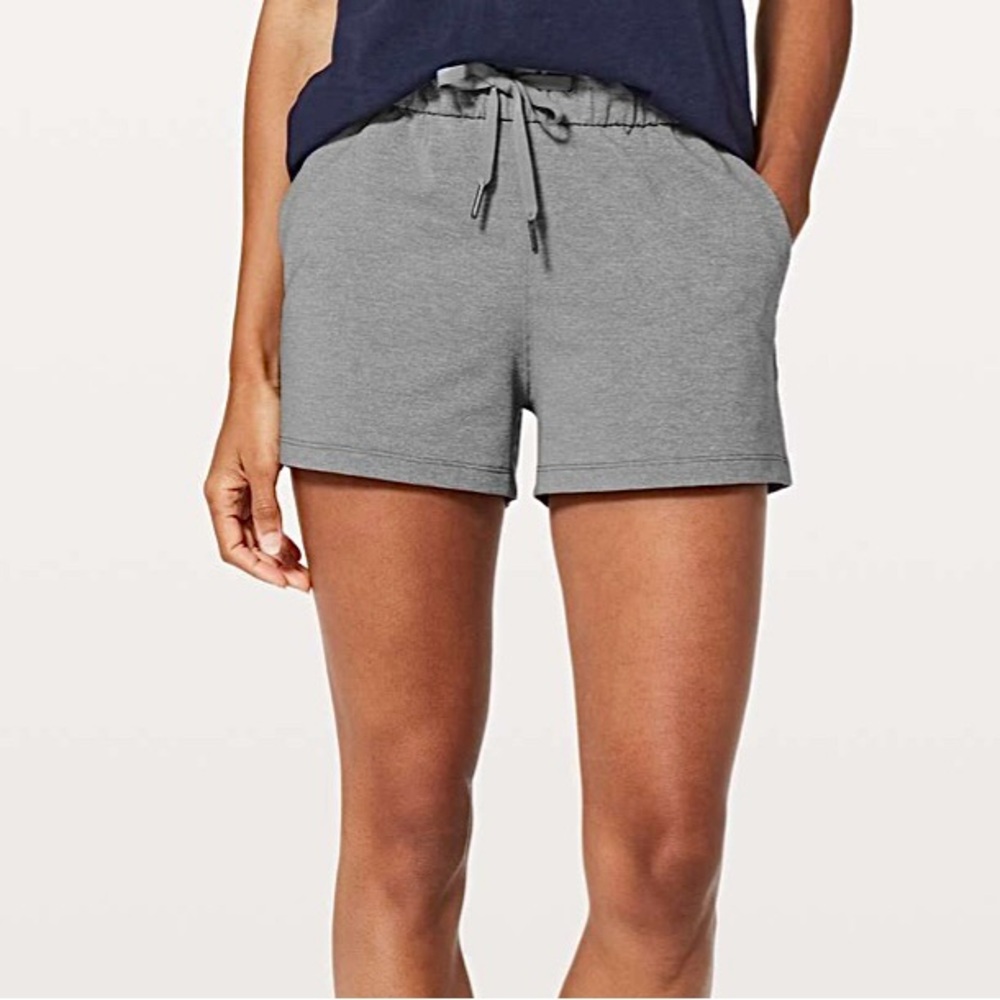 🩶Lululemon On the Fly Shorts🩶